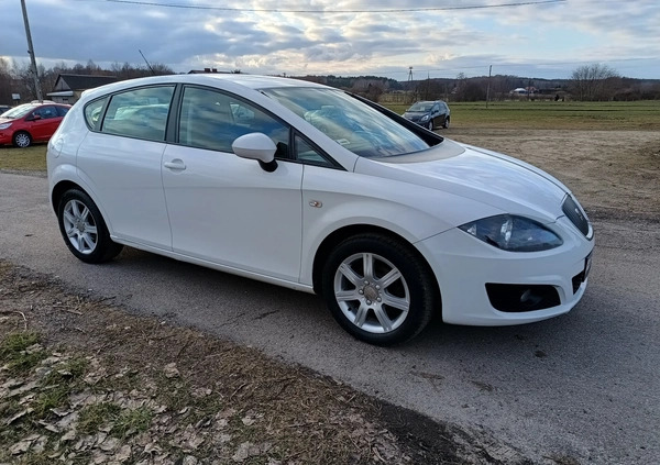 Seat Leon cena 17900 przebieg: 338500, rok produkcji 2010 z Łomianki małe 121